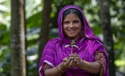 Chayna Begum (35) practices climate smart agriculture 