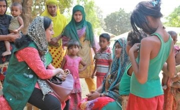Hasina Rahman working with the community in Bangladesh. Photo: Concern Worldwide
