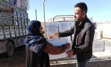 Concern staff distributing hygiene kits in Syria