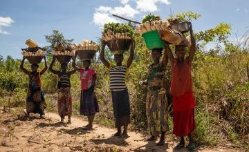 Women return from farmland in Manono Territory, DRC