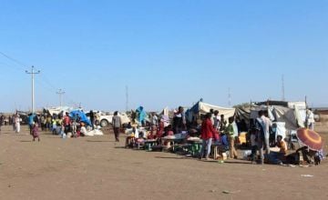 Concern volunteers at Sudanese refugee camp