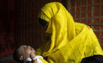 Rohingya woman and her child