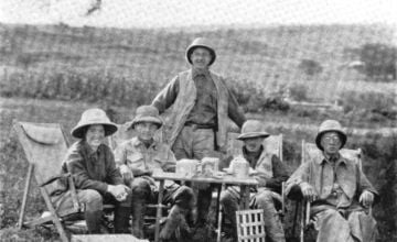 A British hunting party in Kenya, 1923. (Photo: Public Domain)