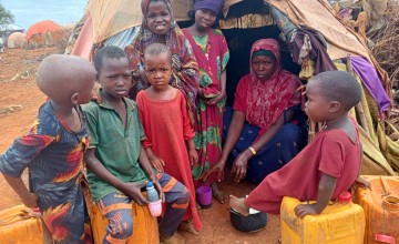 Aqila and her children in a camp for internally displaced people in Baidoa District, Somalia where Concern distributed cash to 617,309 people 