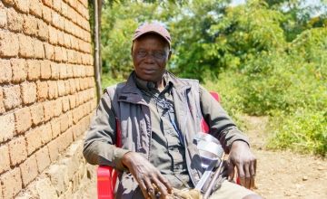 Itotecho (65), father of eight, displaced in South Kivu province, eastern DRC. Photo: Rudy Kimvuidi/Mercy Corps