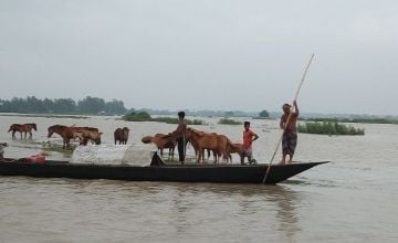 People caught in Bangladesh floods