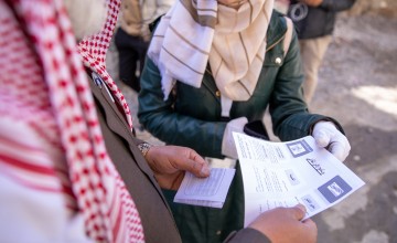 A multipurpose cash distribution in Tabqa, Syria. (Photo: Gavin Douglas/Concern Worldwide)