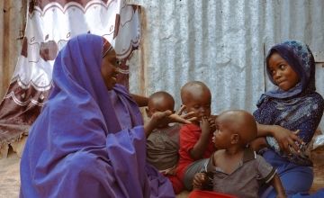 Amburo (28) is a mother of four children from Baidoa, now living in a displacement camp in Daynile District, Mogadishu, Somalia. Photo: Adnan Mohamed/Concern Worldwide