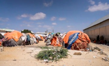 The displacement camp located outside the gates of the Siinkadheer Health Facility in Mogadishu. Photo: Eugene Ikua/Concern Worldwide