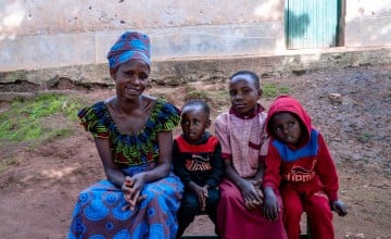 Aloyiziya and her children