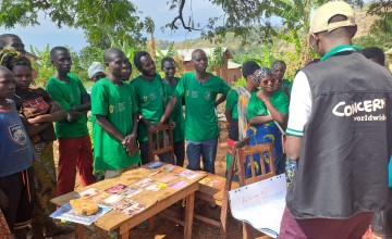 Green Graduation programme participants in Bubanza with the Climate Fresk. Photo: Concern Worldwide.
