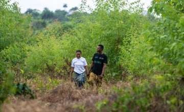 Isha Turay (23) is a mother of two boys aged 7 and 5. She shared how the Yoti Yoti programme has helped her move from struggling with casual farm work to building a more stable future.