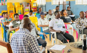 Orientation session of the distribution team in Kono District. Photo: Concern Worldwide.