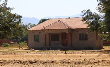 A resilient house in Nsanje built with raised foundations to withstand the impact of floods. Photo: Concern Worldwide.