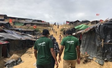Concern staff conducting assessments in the Cox’s Bazar refugee camp. Photo: Hasina Rahman/Concern Worldwide.