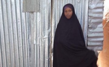 Having lost her mother at the tender age of three months, Amal Ali Ibrahim has lived all her life with her father in Siliga internally displaced people’s (IDP) camp in Wadajir district.