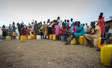 Beneficiaries waiting in line In the capital of Juba. Photo: Concern Worldwide. 