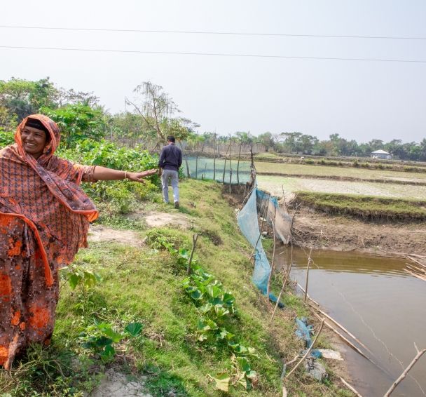 Asma  from Bangladesh uses rain water and mud to build her seed beds.