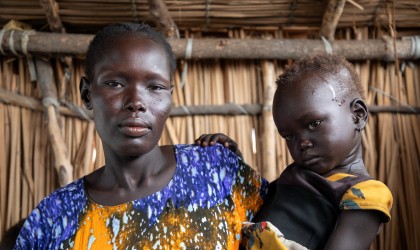 Angelina Nyatoanga (31) with her daughter Nyachar Chuol