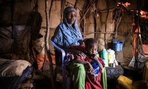 Bishara (24) with her children in a camp for internally displaced people outside Baidoa, Somalia