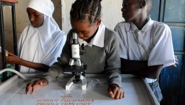 Students at Walda Primary School actively using equipment from the mobile laboratories as part of an initiative to increase education around and participation in STEM (especially for girls) organised by Concern. (Photo: Shaloam Strooper/Concern Worldwide)