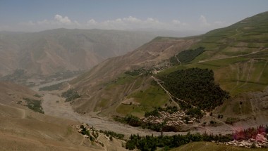 Community members have started to construct watersheds and canals as part of the FARAGIR programme. The watershed irrigates the surrounding dry areas through a newly created water supply and protects villages against potential floods. Photo: Marissa Droste/Concern Worldwide.