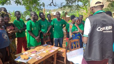 Green Graduation programme participants in Bubanza with the Climate Fresk. Photo: Concern Worldwide.