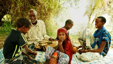 Hussein Abdulahi Hussein (60) a farmer and a father of 12 children, in Alloley Kebele, Dollo Bay District in the Somali Region of Ethiopia. Hussein leads a group of 45 farmers who are part of an agriculture group supported by the Hannano Programme. With this support, they received improved variety of seeds, a generator, fuel, water pumps, and training. Photo: Adnan Ahmed/Concern Worldwide