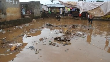 Flooded homes in Freetown, Sierra Leone following the mudslide and flooding that hit on 14 August. Photo: Kristin Myers/Concern Worldwide.
