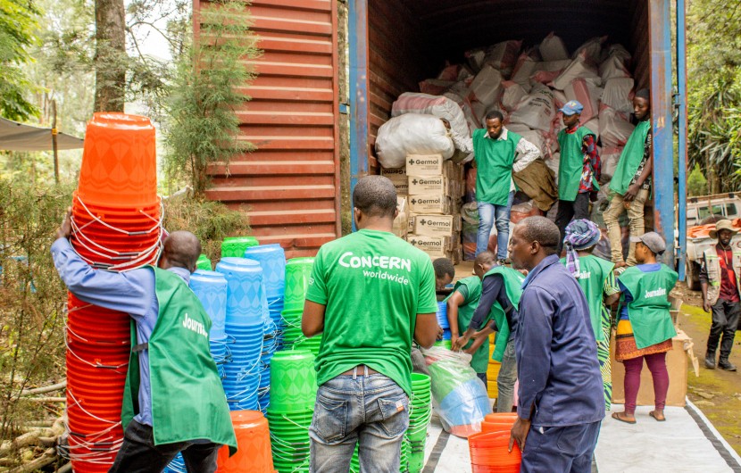 Concern staff distributing household and hygiene kits in DRC