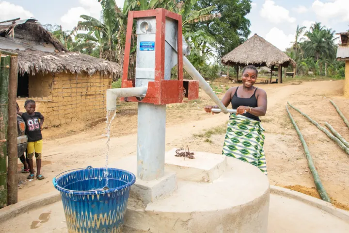 The well has had a huge impact on Sadah’s entire community in Toe Town, Liberia Photo: Gavin Douglas / Concern Worldwide The well has had a huge impact on Sadah’s entire community in Toe Town, Liberia Photo: Gavin Douglas / Concern Worldwide