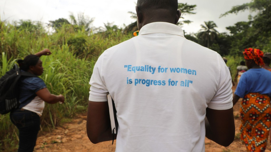 Concern staff member in Sierra Leone. Photo: Jennifer Nolan / Concern Worldwide.