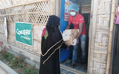 Hamida* receiving Nutritional Supplement for her malnourished child from a Concern supported Nutrition site, Cox’s Bazar.