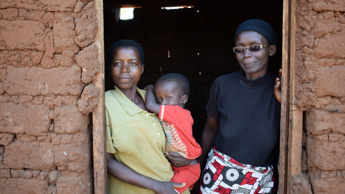 19-year-old single mum Celenie Hakizimana is grateful for the help of Concern-supported Community Health Worker Francine Kabondo. It’s thanks to her that Celenie’s 3-year-old son Bonheur is now well on the road to recovery after being severely malnourished. Photo: Darren Vaughan/Concern