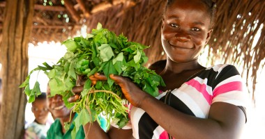 Mothers Group member Martina Myers at a food and nutrition diversification session in Gborgar, Grand bassa, Liberia, supported by Concern under the Irish Aid funded LIFE programme. (Photo: Kieran McConville/Concern Worldwide)