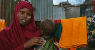 Ayan (26) is a mother of five children from the outskirts of Baidoa, now living in a displacement camp in Daynile District, Mogadishu. Photo: Adnan Mohamed/Concern Worldwide