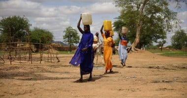 Women collecting water at new water point near Dog Dore, Sila Province, Chad. Photo: Concern Worldwide.