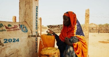 Binta Feriahmed (35) mother of eight, lives in Dollo Bay Wordea, Afder Zone in the Somali Region Ethiopia. She joined the Hanaano programme and is now (among other things) able to collect clean water closer to home. Photo: Adnan Ahmed/Concern Worldwide