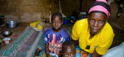 Samira, an internally displaced person, with two of her children, in Pouytenga. Photo: Jean-Paul Ouedraogo/Concern Worldwide