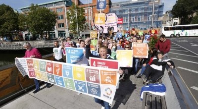 Coalition 2030 march in Dublin on 25 September 2017. Concern is among the members of Coalition 2030 aiming to ensure that Ireland continues to work towards the Global Goals. Photo: Sasko Lazarov/Photocall Ireland.