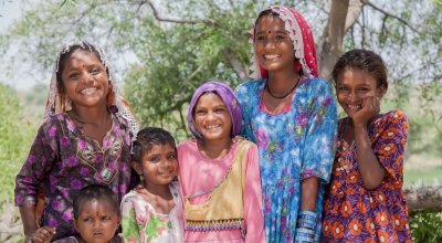 Samina, Ijna, Sita and Diya and their younger sisters from Hiklyo Bheel village. Photo: Black Box Sounds / Concern Worldwide.
