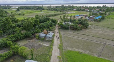 A four-foot-high, 2,241-foot-long flood-resilient road now bridges the east and west of Vati Kapasia, Bangladesh. The raised road, a lifeline for the local community, was constructed in July 2024 by Gana Unnayan Kendra with support from Concern Worldwide and funded by the Z Zurich Foundation”. Photo: Saikat Mojumder/Concern Worldwide