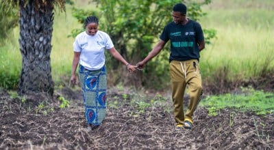 Isha Turay (23) is a mother of two boys aged 7 and 5. She shared how the Yoti Yoti programme has helped her move from struggling with casual farm work to building a more stable future. Photo: Eugene Ikua/Concern Worldwide