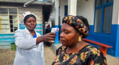 Temperature checks in a Concern supported Health Centre in Goma.
