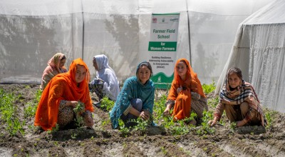 Female Farmer Field School from Gilgit, Pakistan. Photo: Concern Worldwide.