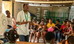 Youth programme session, Cité Soleil. Photo: Jon Hozier-Byrne/Concern Worldwide.